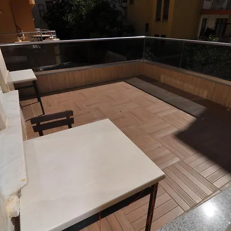 House 1 Hotel apartamentowy 3*