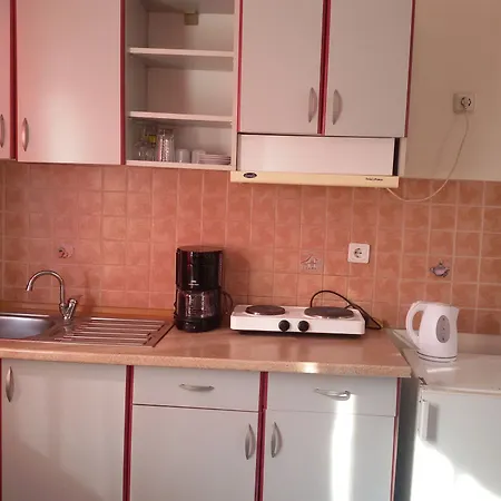 House 1 Hotel apartamentowy 3*